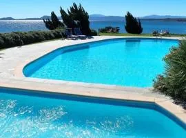 Swimming pool & Beach access Residence