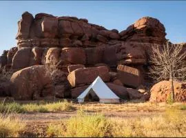 Glamping Queen Tent At Private Riverside Ranch