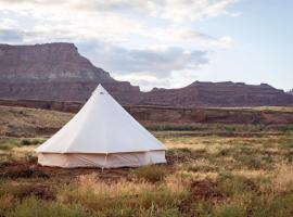 Glamping Family Tent At Private Riverside Ranch, l&uacute;xustjald &iacute; Moab