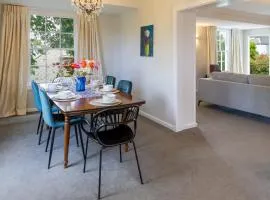 Fendalton Comfort Stylish & Convenient with Carpark