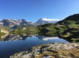Apartment in Termignon near Ski Lift