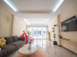Beachfront 4-BR House in Patong
