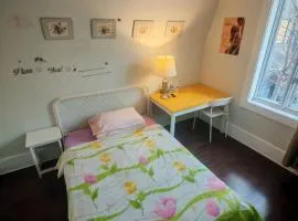 City center room near Universty,canal,train station