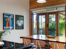 Spacious Goldfields Retreat, hotel u gradu Castlemaine