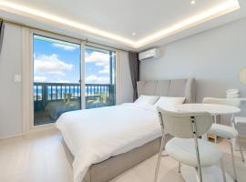 Donghae badae meomuleuda, hotel v destinaci Donghae