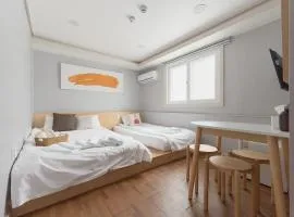 Dawoo House 2 in Hongdae