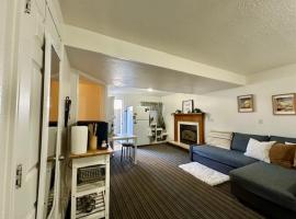 Hawaiian Sunshine in Provo, Utah, hotel u gradu 'Provo'