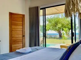 Besu Villas Santa Ana - beachfront whole Villa with pool