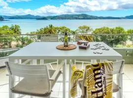 Lagoon Beachfront Lodge 202 on Hamilton Island by HamoRent