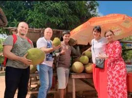 Angkor Adventure - Walk & Ride with Daniel English Speaking