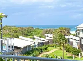 Aqua Villa at Caves Beach Villas