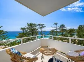 Best Beachfront Location In Manly w Stunning Views