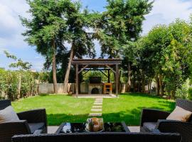 IOLI by halu! 3BD family house with private garden, hôtel à Afytos