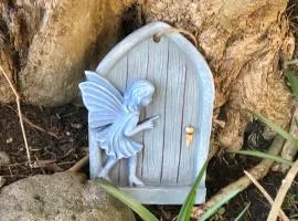 fAiRy DeLL Guesthouse, with cozy lockable rooms, tv, tea tray with choccies, free wifi and parking, 24hr check in, COA, all are welcome