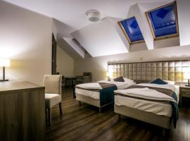 Zajazd Pod Borem, hotel v destinaci Pokój