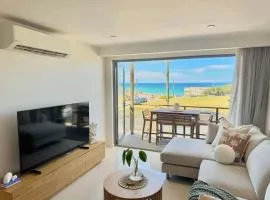 Merewether By The Beaches Newcastle, Free Parking, Ocean View