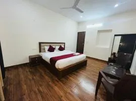 Hotel Badal Inn - Safdarjung Enclave