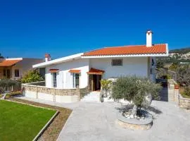 Yannis Place