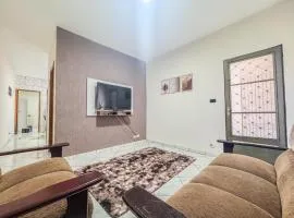 Casa delicinha perto do centro + ar cond. e vaga