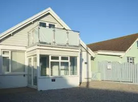 By the beach, with sea views and spectacular sunsets