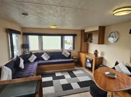 Golden Sands 8 berth cosy caravan