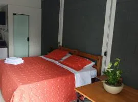 FLAT 1 - Jardim Serrano - CASAL Wi-Fi Estacionamento SMART TV
