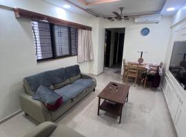 Feel Home with fully Furnished AC Apartment, hotel v destinaci Dombivli