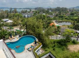 3BR Suite Surin Beach Phuket - Near 2 beaches, hotel v destinaci Ban Lum Fuang