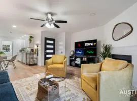 Near BBQ, Coffee More in Brentwood Pet-Friendly 2BR 1BA Condo By Austin Vacay