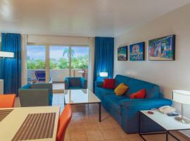 Sublime Stay - Royal Retreats at Maho Beach, ξενοδοχείο σε Lowlands