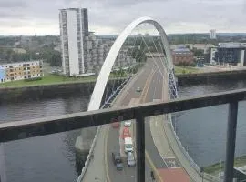 Glasgow Hydro Apt with Great Views