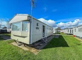 Lovley 8 Berth Caravan At Dovercourt Park, Essex Ref 44202B