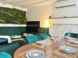 Villa Verde, magnifique gite &agrave; 10 min du Futuroscope、Saint-L&eacute;gerのヴィラ