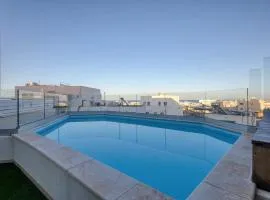 Beautiful Penthouse with pool and terrace