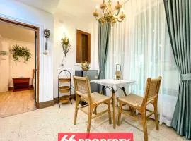 Charming 1-Bedroom Home Steps from Saturday Market