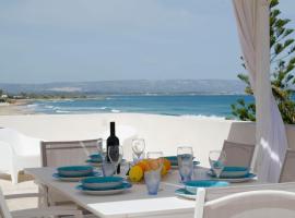 Velària, 30 passi dal mare - Marzamemi - Homie Livings, Hotel in Noto