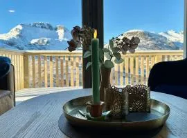 Premium Chalet with Grand View