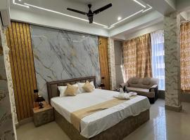 Hotel Faarmsi, khách sạn ở Dānāpur