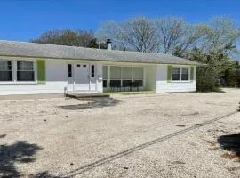 Tranquility In Loveladies