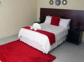 Phendulani Lodge & Park