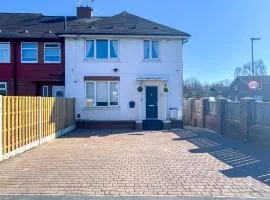 Colley 4 Bedrooms Cozy Home 6 Beds Large Driveway Parking Suitable For Longer Stay