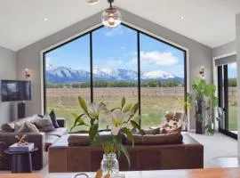 Majestic Mountain Retreat