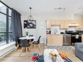 Gorgeous Unit in the Heart of Downtown