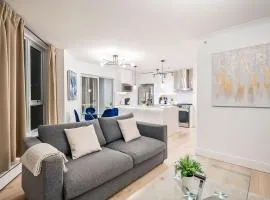 Gorgeous Downtown Unit with City Views