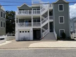 Welcome To Your Dream Vacation Rental In The Heart Of Peahala Park, Just Steps Away From The Pristine Beaches Of The Ocean Block,,
