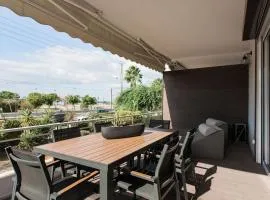 5BD 2 Level Beachfront Luxury Apt by the Olon