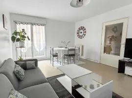 Spacieux & lumineux avec balcon