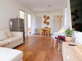 Sunny Double Bedroom With Garden View, khách sạn ở Silverdale