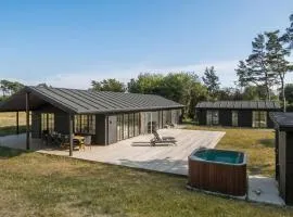 Cozy Home In Liseleje With Sauna