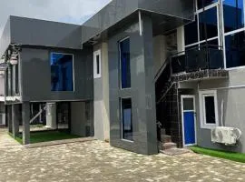 Glandov Suites